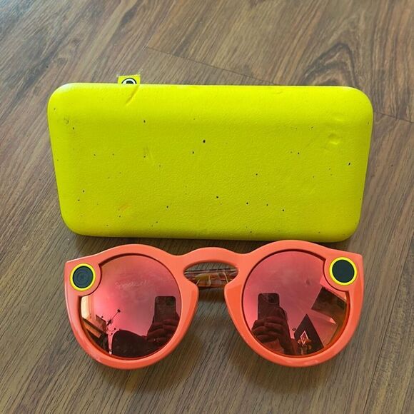 Snapchat spectacles peach with yellow case - Picture 1 of 6